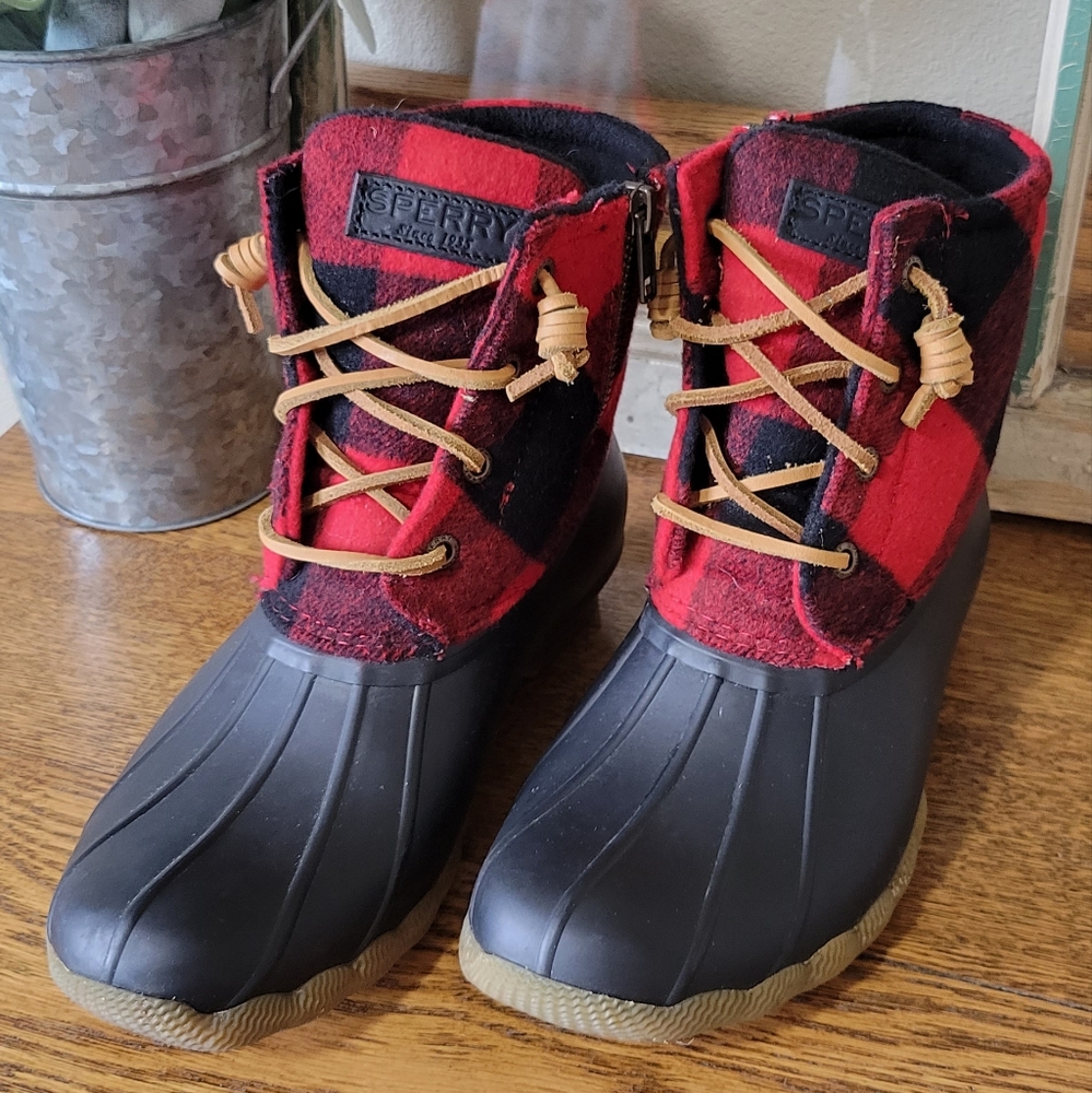 Sperry Women's Saltwater Wool Rain Boot | Winter Boot | Black Red | Size 6